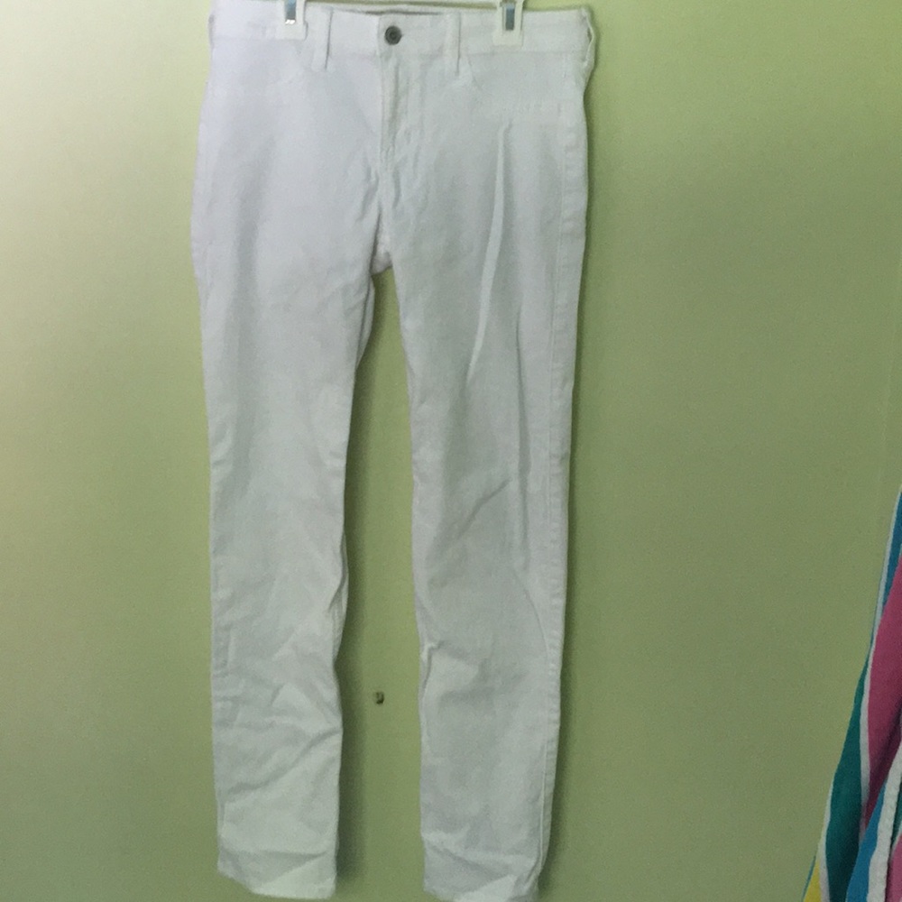 White skinny jeans